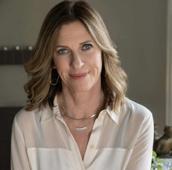 Headshot of Andrea Rosen Daniels